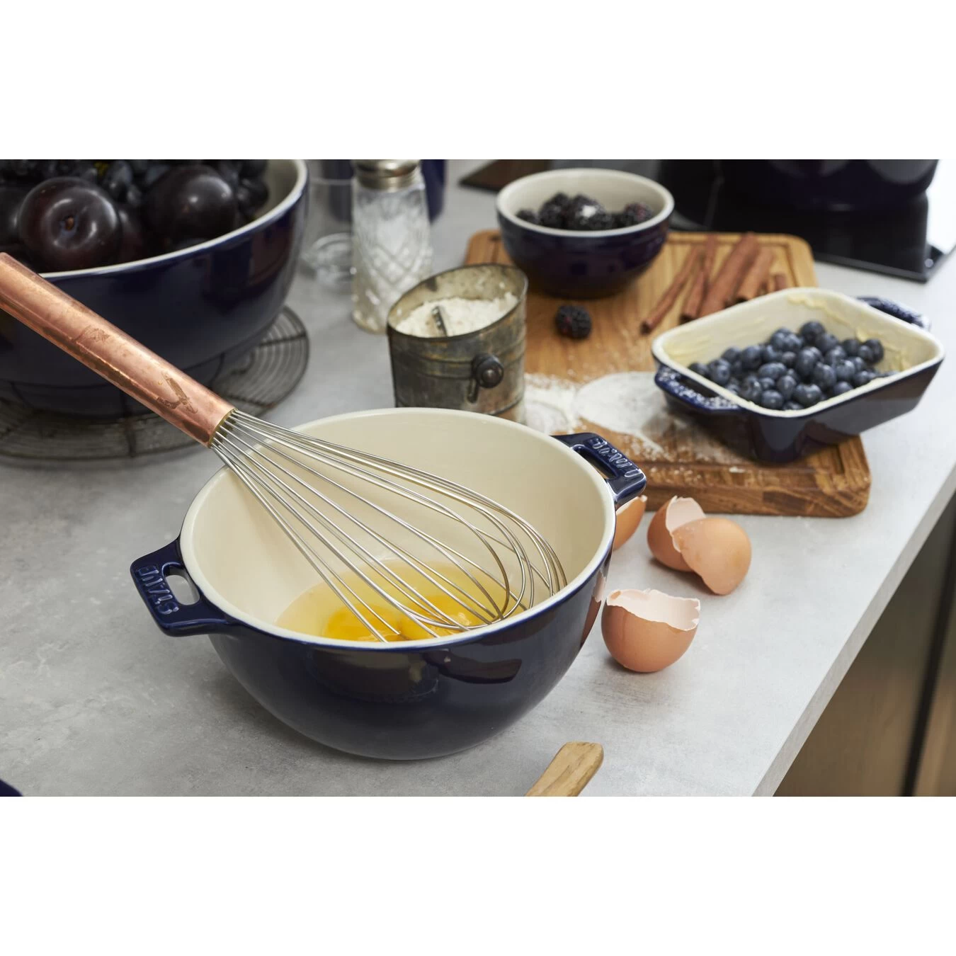 Staub Schüssel 18 Cm, Keramik, Dunkelblau 2 Staub Schüssel 18 Cm, Keramik, Dunkelblau – Bild 2