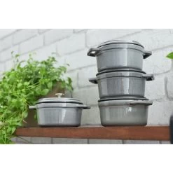 Staub Cocotte 16 Cm, Rund, Graphit-Grau, Gusseisen 8 Staub Cocotte 16 Cm, Rund, Graphit-Grau, Gusseisen -Zwilling Store 750032233